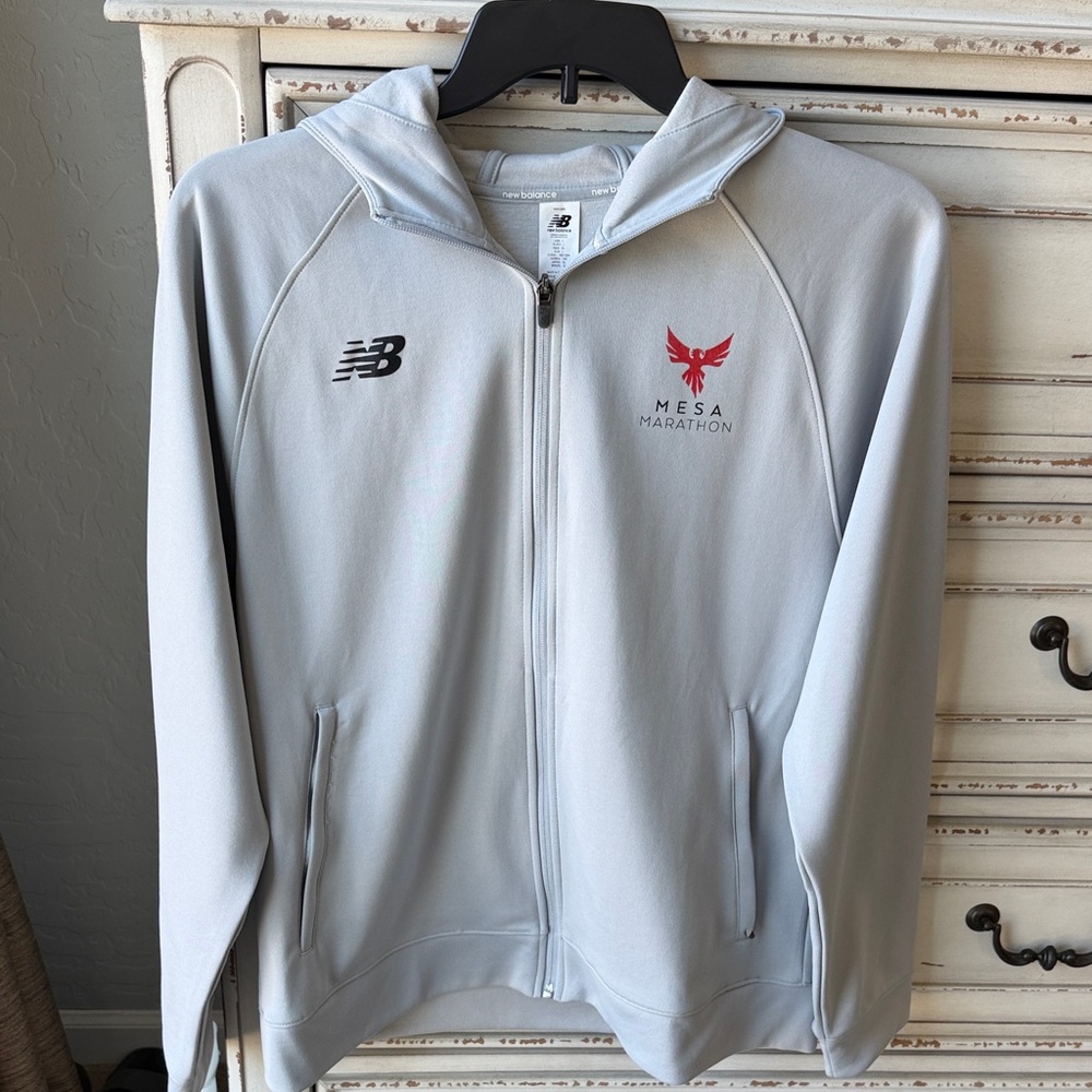 New Balance Light Gray “Mesa Marathon” Hoodie. Men’s size L